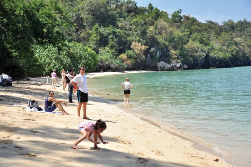 Wisata Danau Tasik Dayang Bunting Dan Pulau Beras Basah Harga Promo