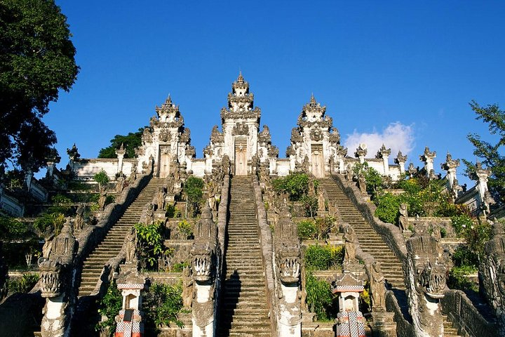 Bali Private Tour Lempuyang Gate Of Heaven Tirta Gangga Taman Ujung