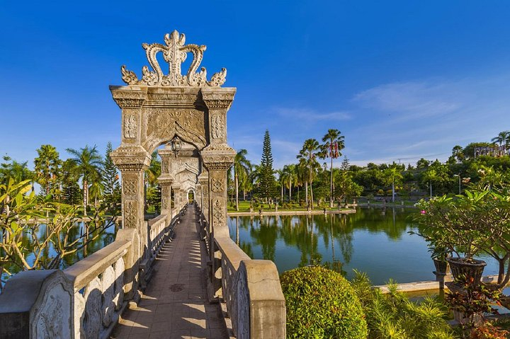 Bali Private Tour Lempuyang Gate Of Heaven Tirta Gangga Taman Ujung