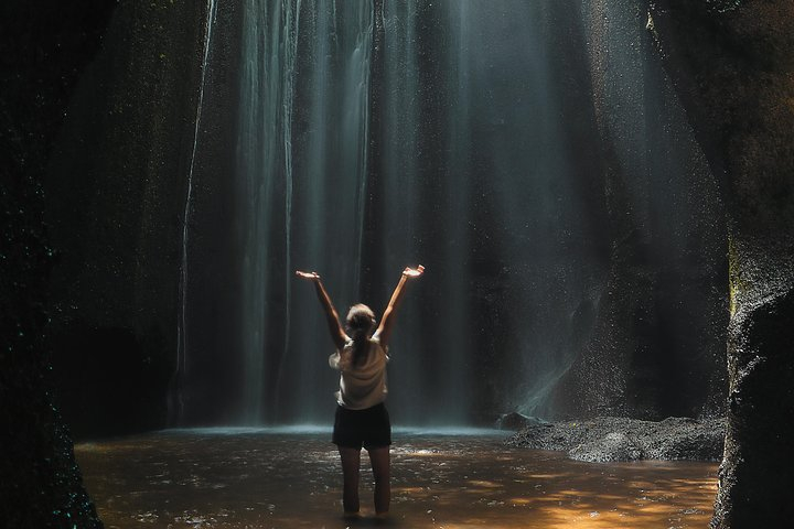 Tiket Tukad Cepung Waterfall Penglipuran Village BESAKIH Bali