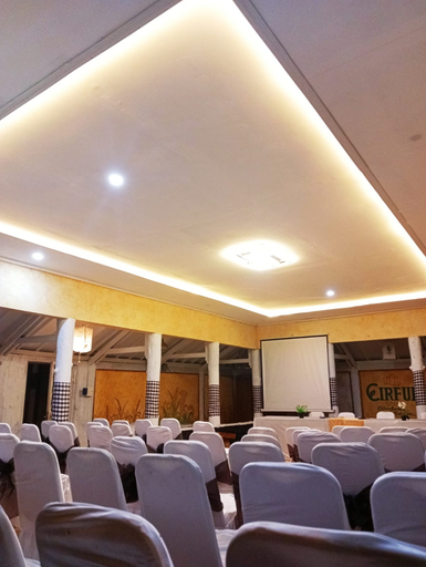 D'Ratna Resort