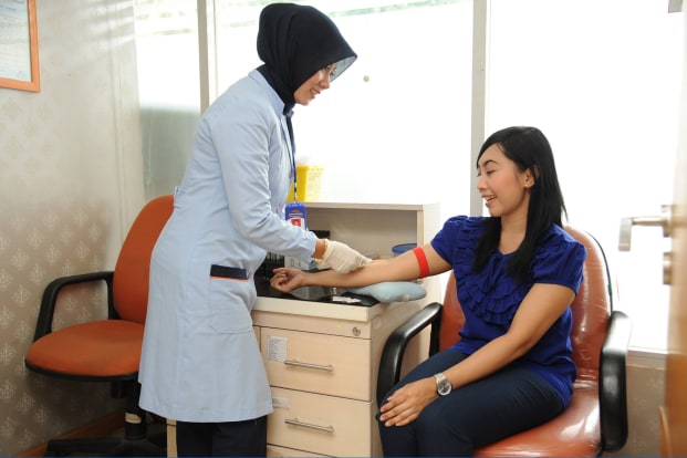 COVID-19 Rapid Antibodi / Swab Antigen Test By Kimia Farma Cikini - Jakarta (KLINIK)