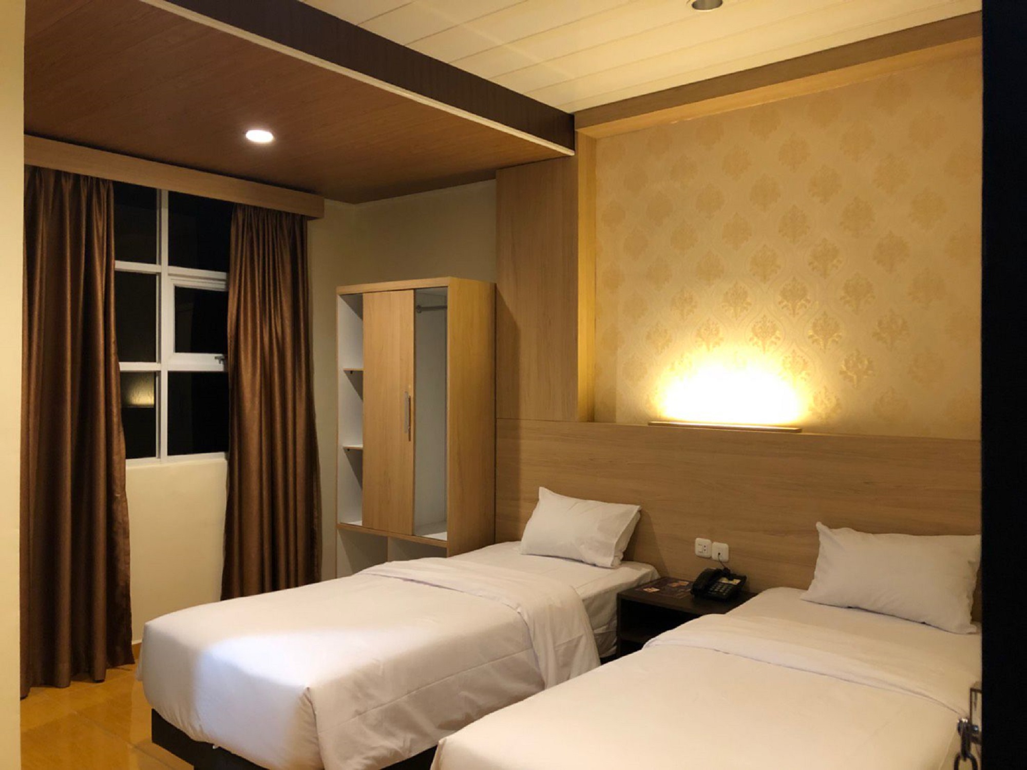 Kamar Deluks Double atau Twin