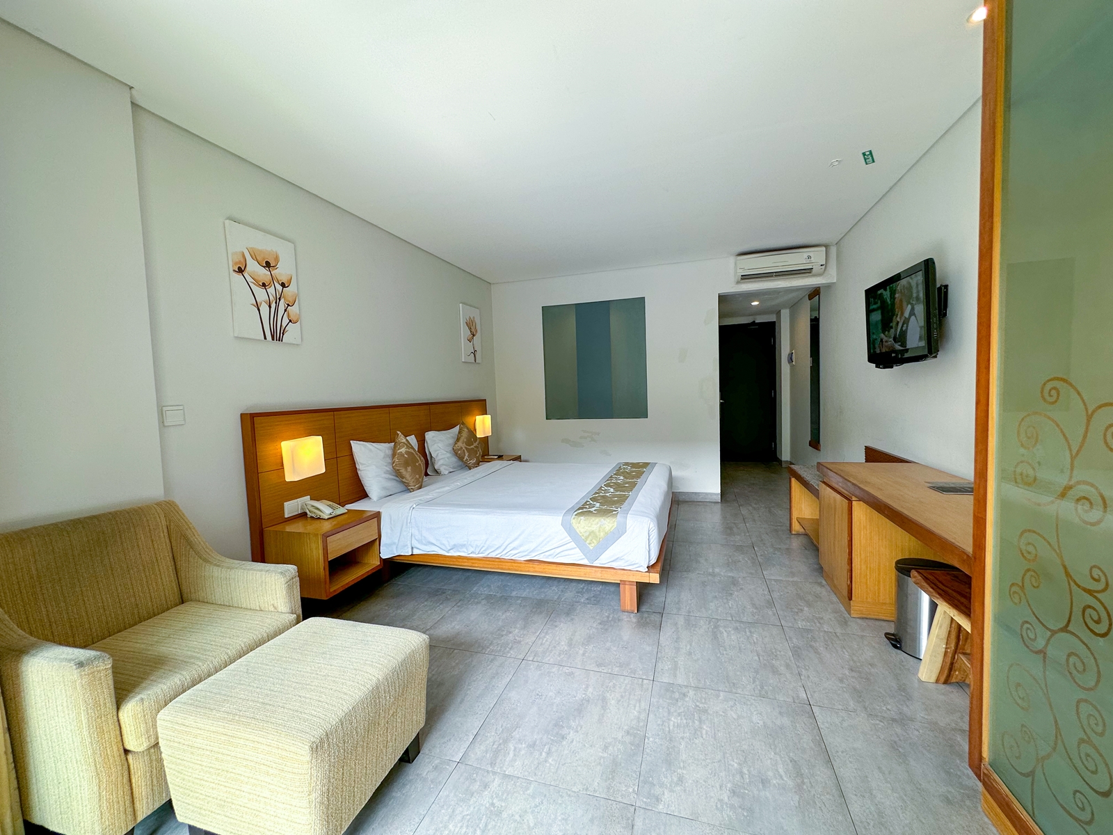 Kamar Superior Double atau Ranjang Lain - Pemandangan Taman