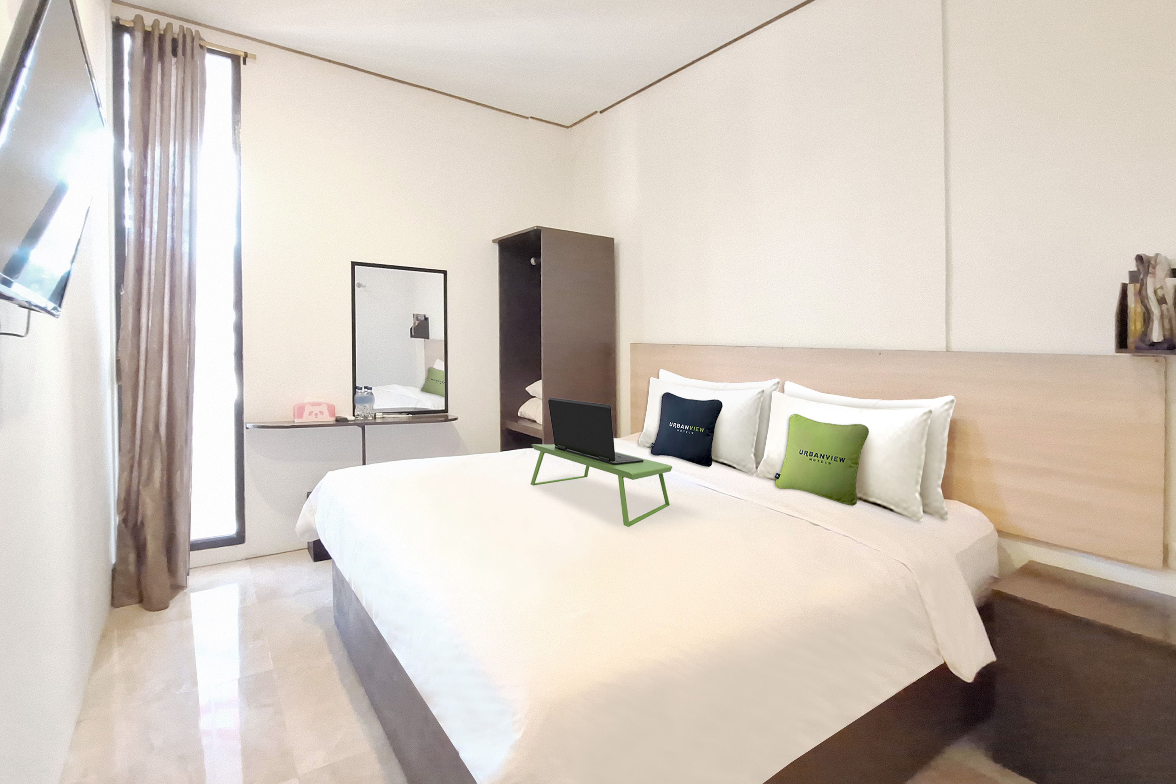 Queen Superior Room