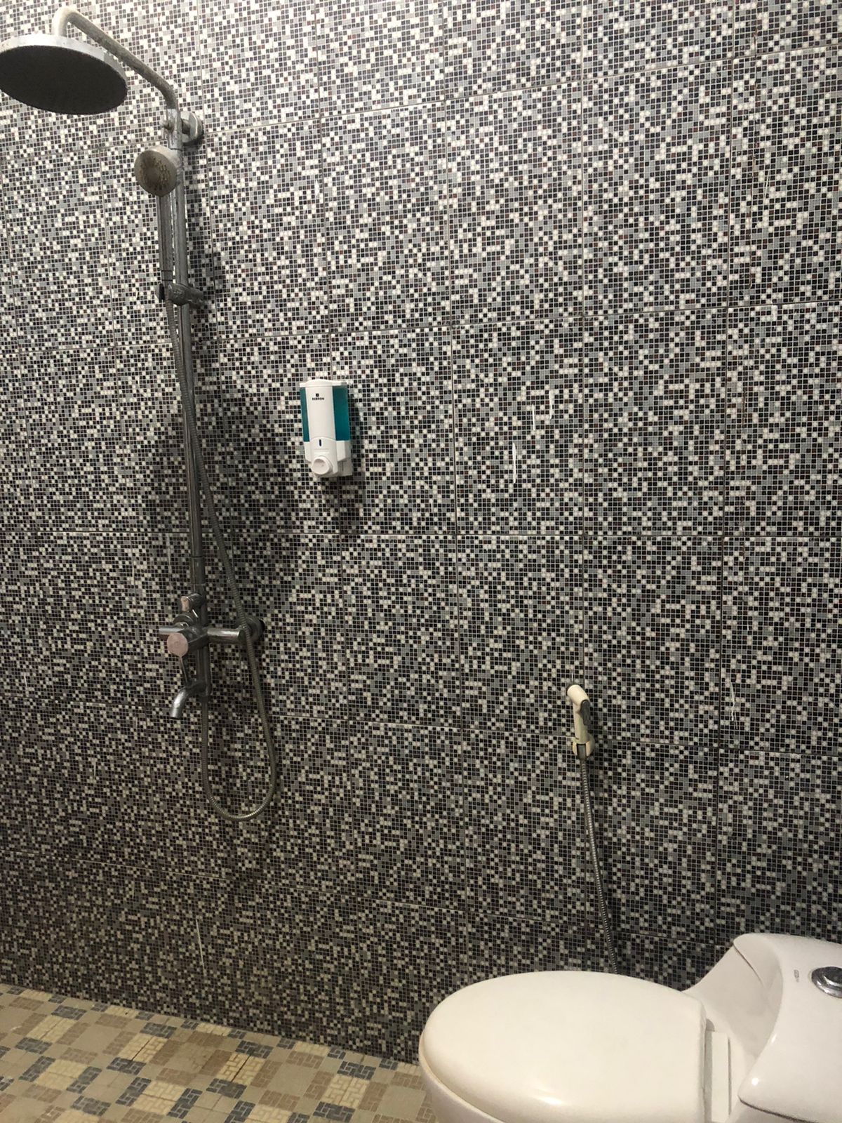 Bathroom 10