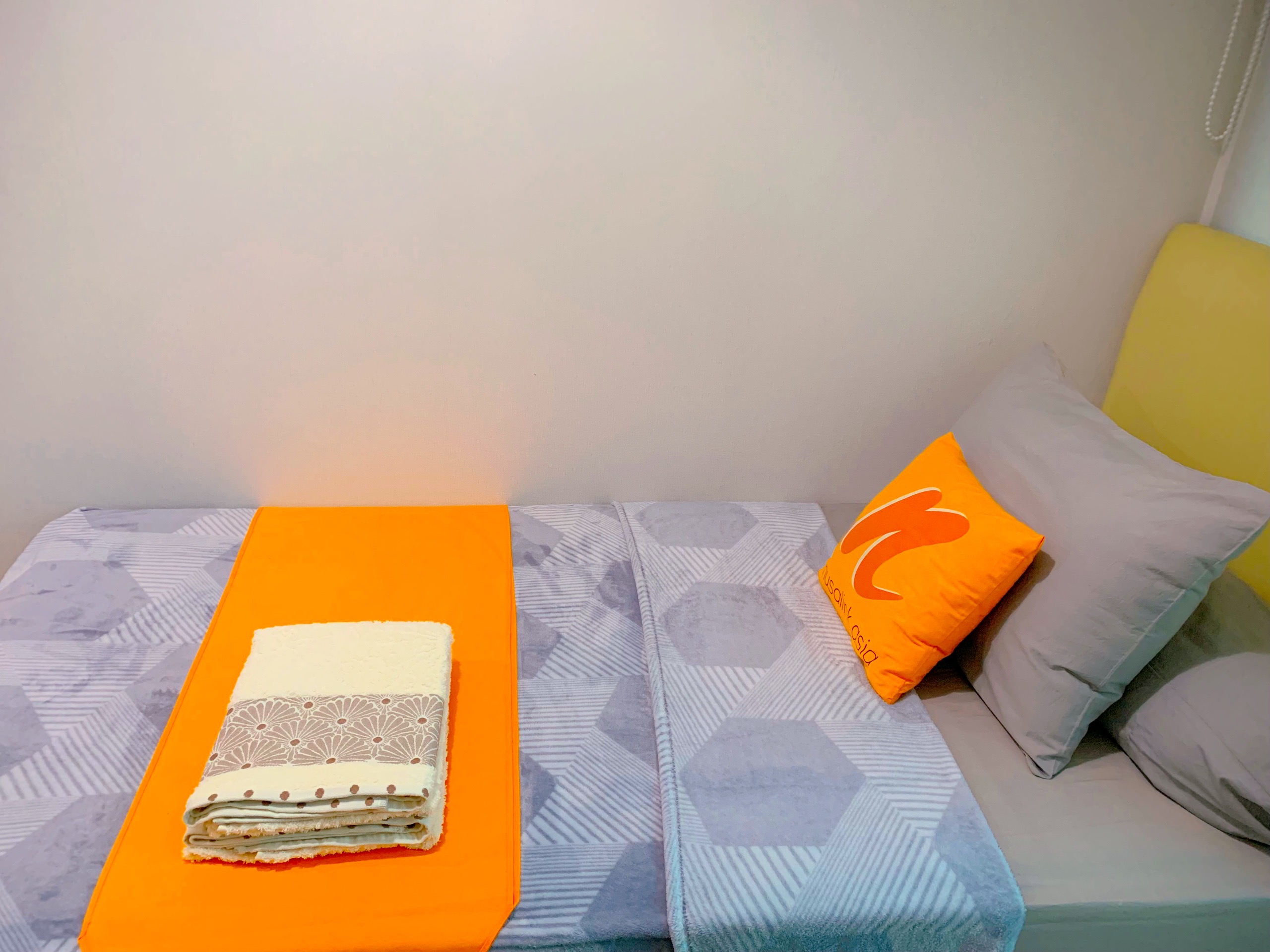 Bed 8