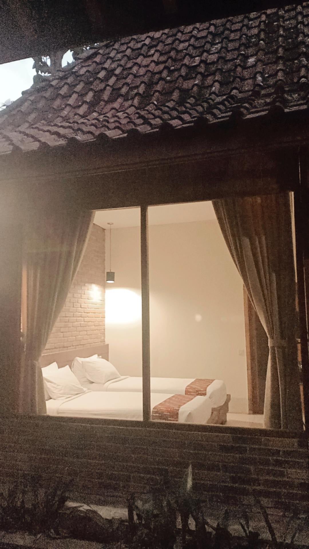 userImage-16