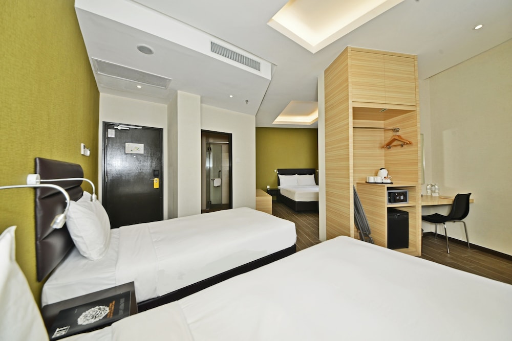 bedroom 22