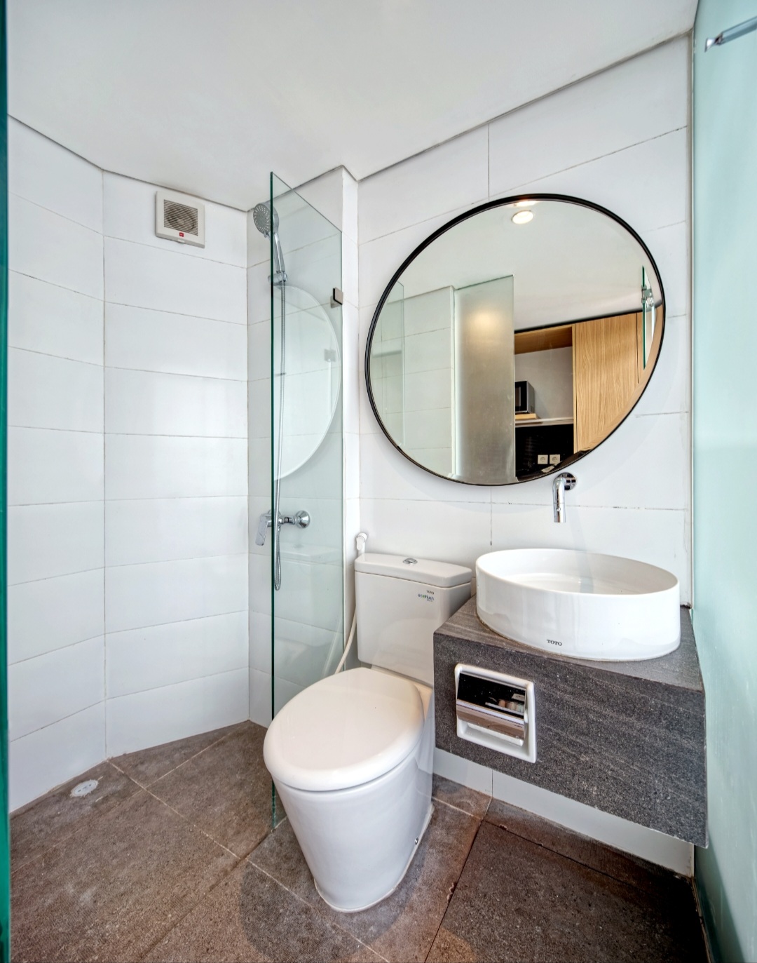 bathroom 9