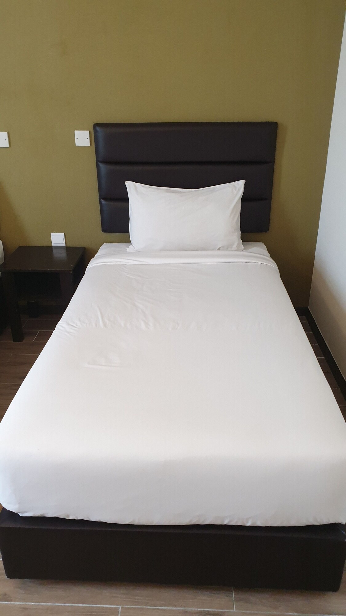 bedroom 19