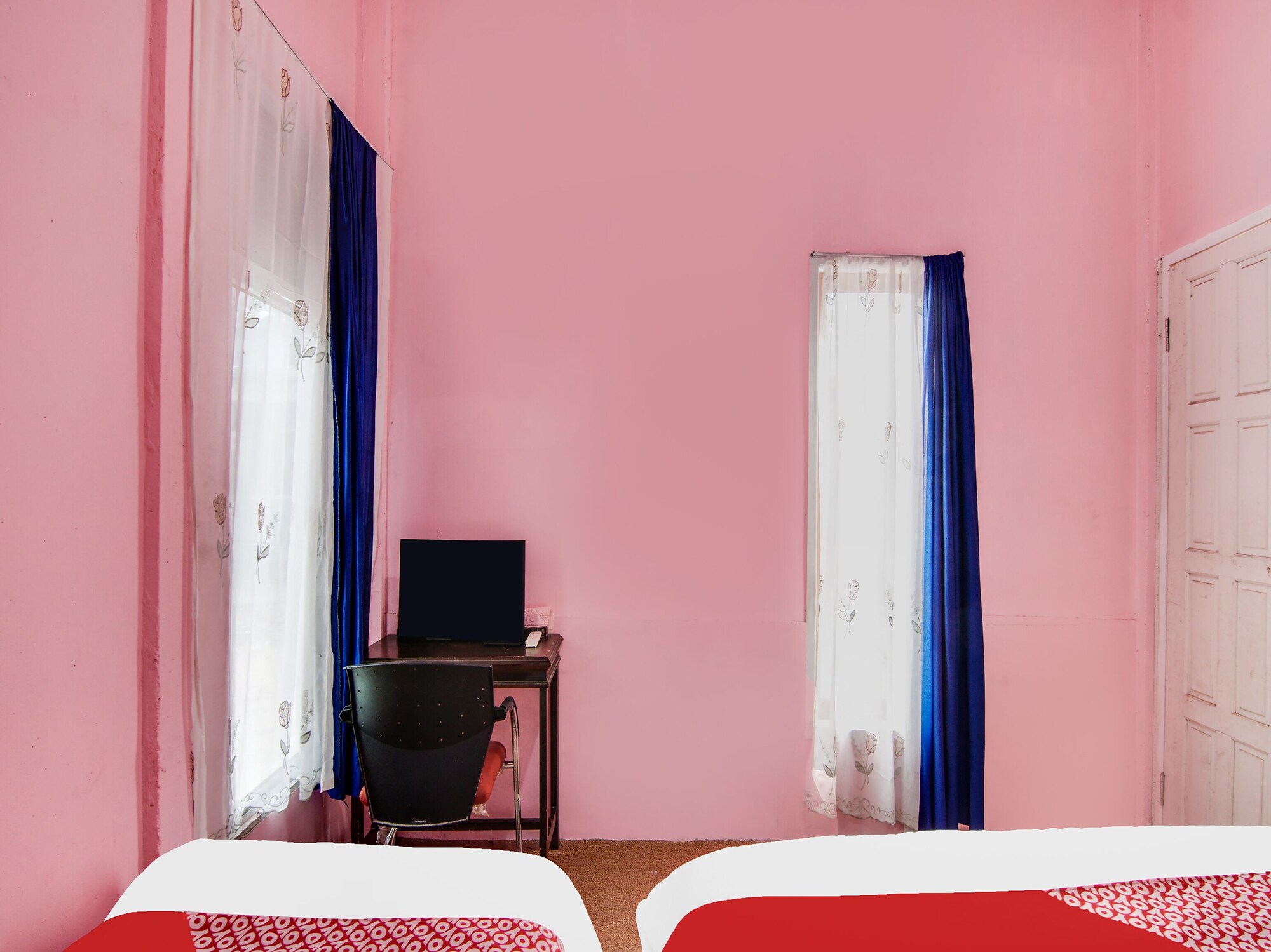 bedroom 11