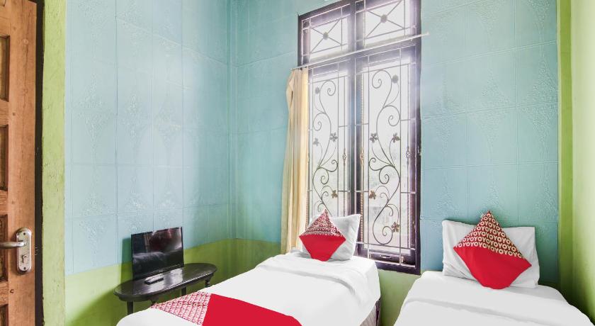 bedroom 13
