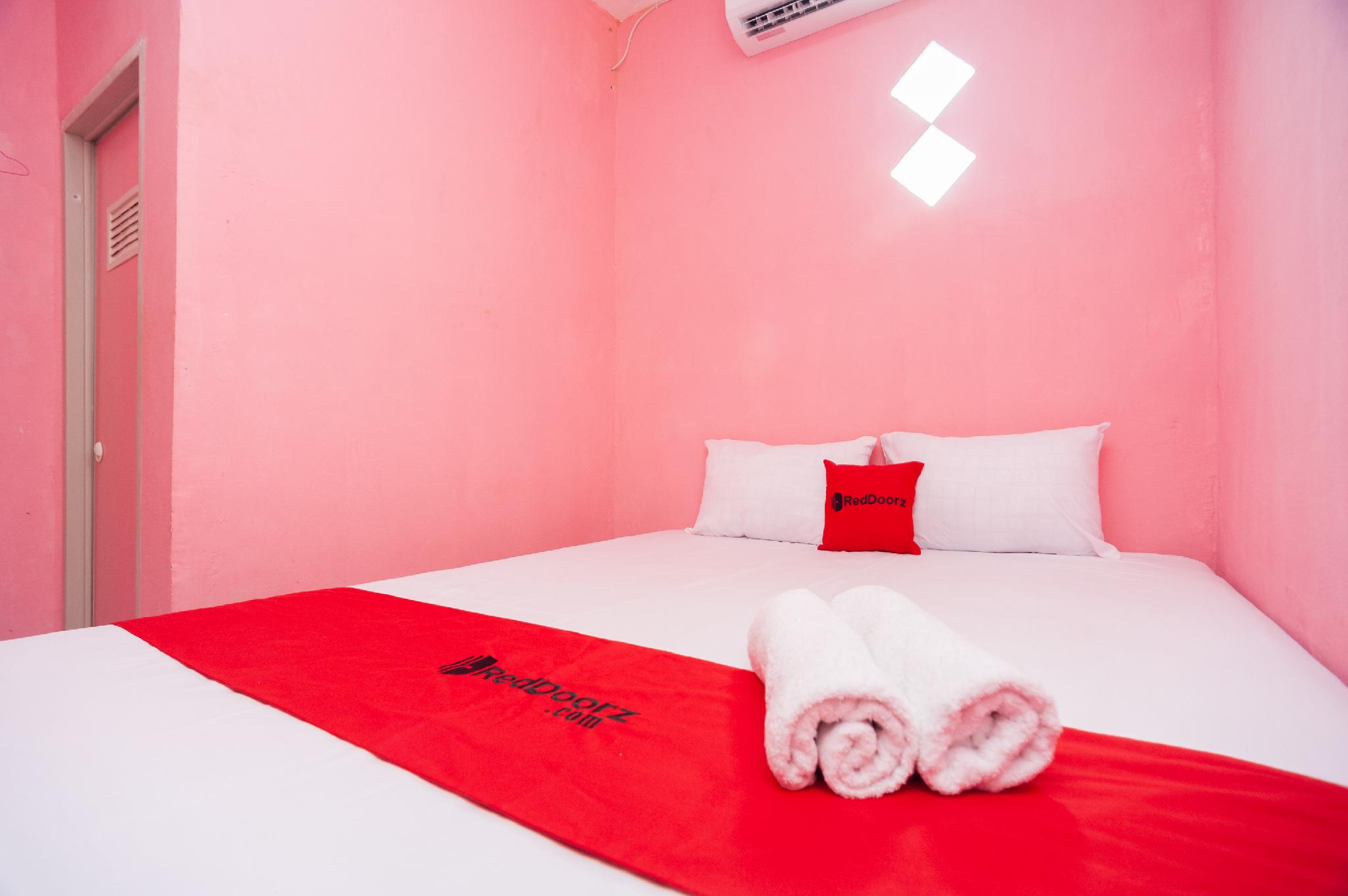 bedroom 12