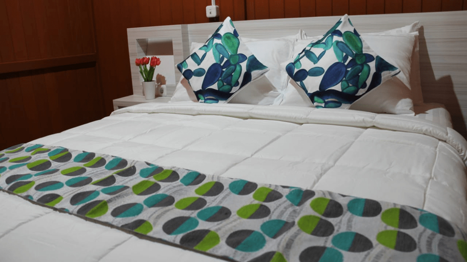 bedroom 12