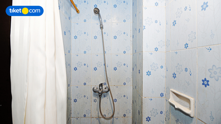 Bathroom 20