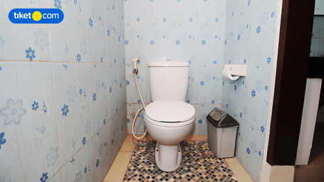 Bathroom 26