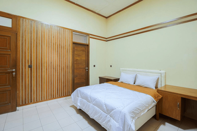 Bed 8
