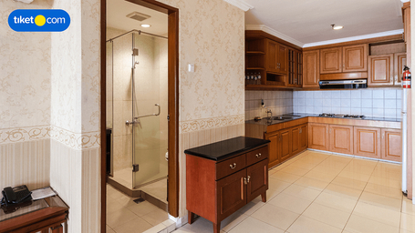 Dining Room 11