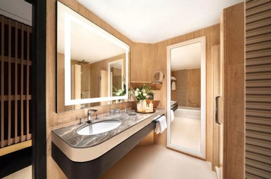 Bathroom 4