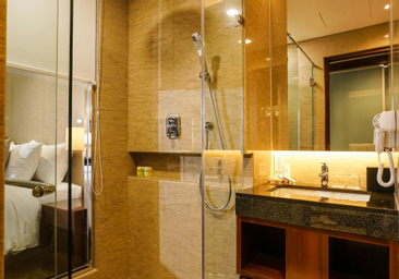 Bathroom 7