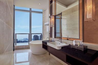 Bathroom 8