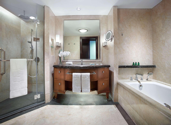 Bathroom 10