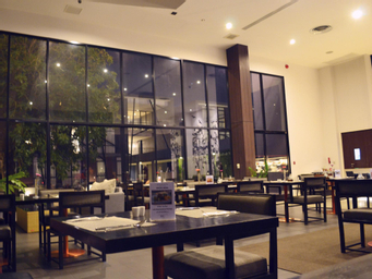 Food & Drinks