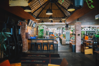 Food & Drinks