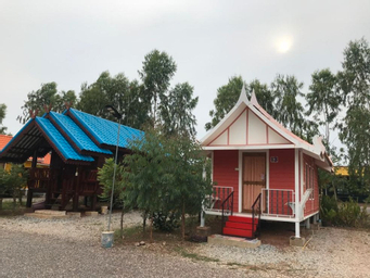 Exterior & Views 20