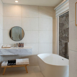 Bathroom 4