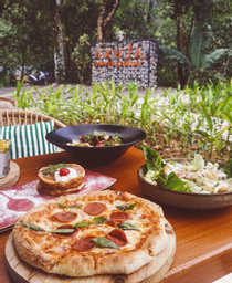 Food & Drinks