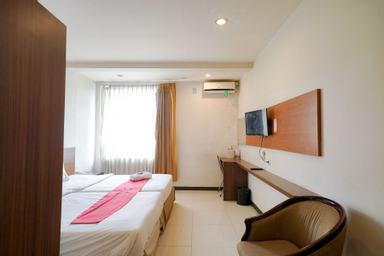 Bedroom 8