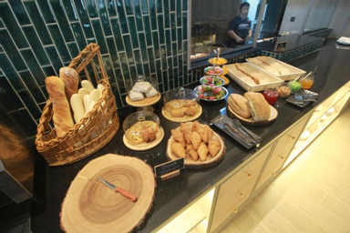 Food & Drinks