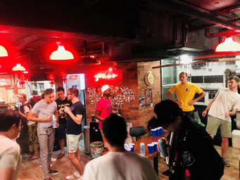 Food & Drinks