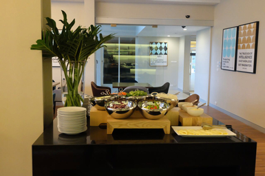Food & Drinks