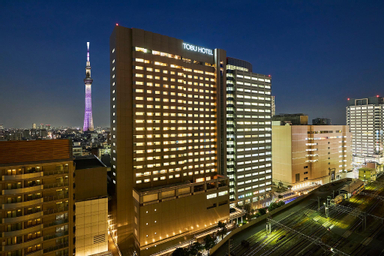 Exterior & Views 13