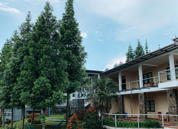 Exterior & Views 6