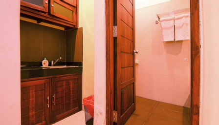 Bathroom 4