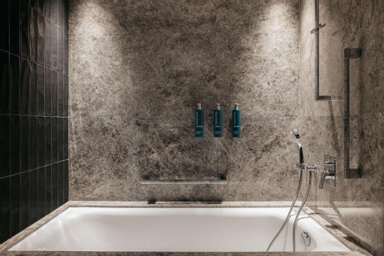 Bathroom 15