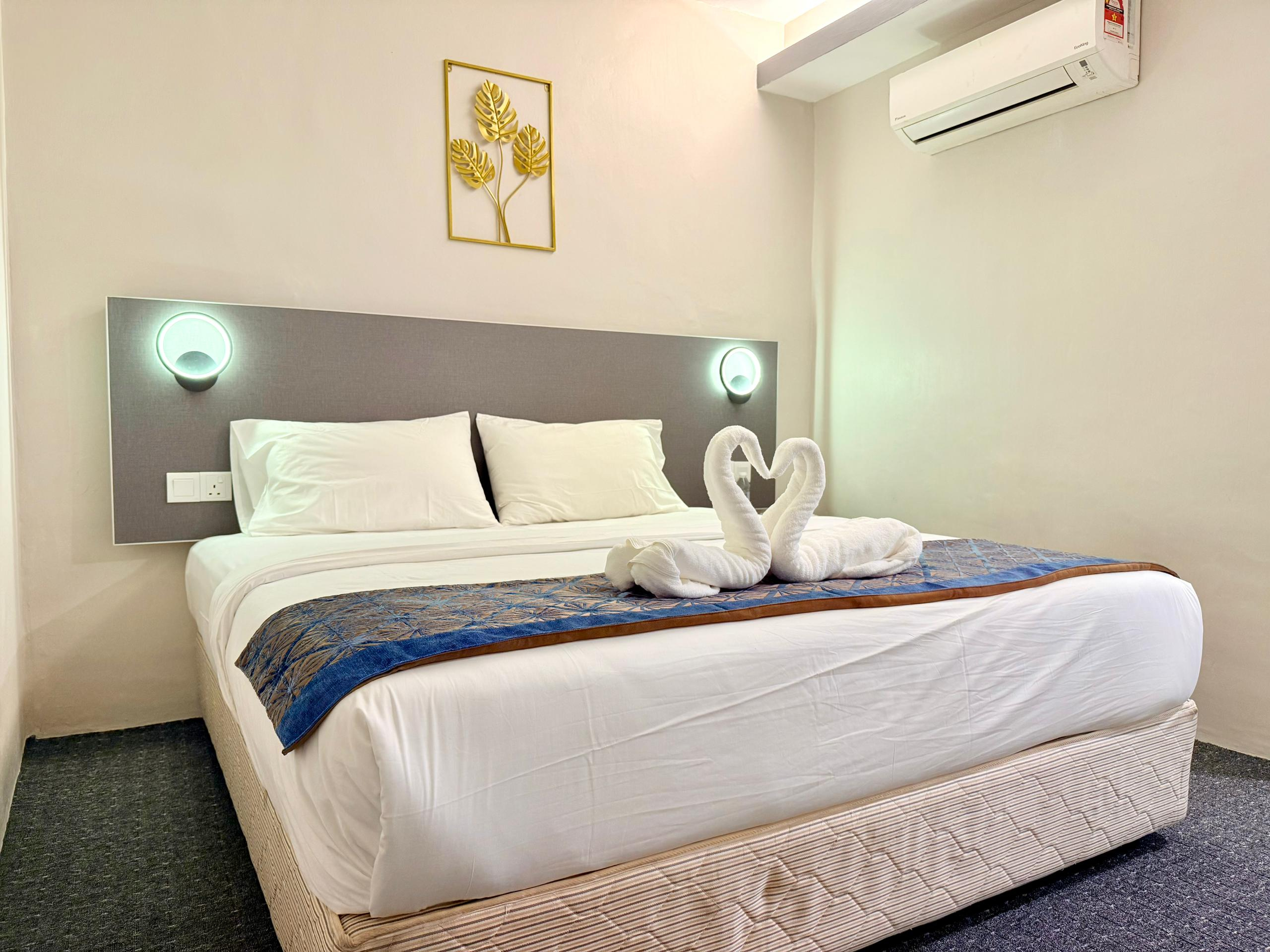 Bedroom 3, First Garden Hotel By KR Cosmos Sdn Bhd, Kuantan