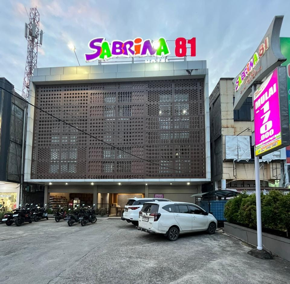 Hotel Sabrina 81