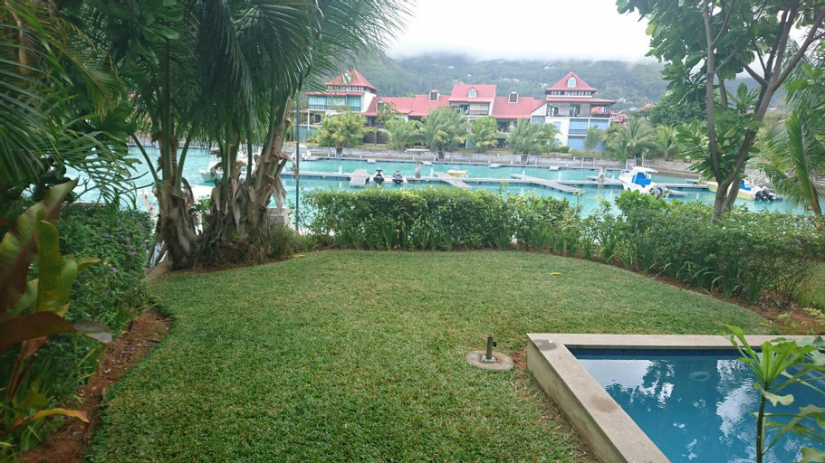House With 3 Bedrooms in Mahé, With Wonderful sea View, Private Pool a,