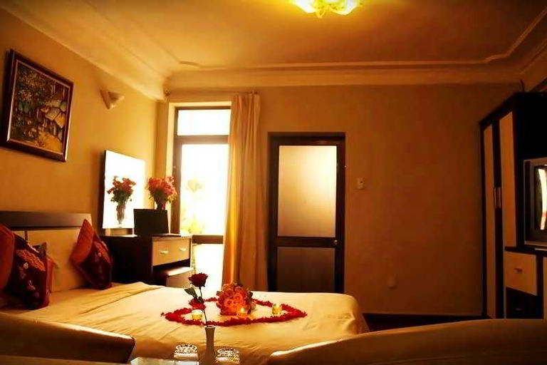 Hanoi Little Center Hotel, Hoàn Kiếm