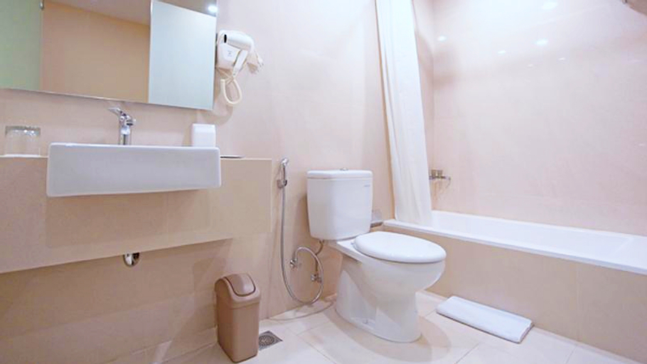 Grand Whiz Megamas Manado, Manado