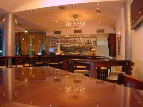 SU Hotel,