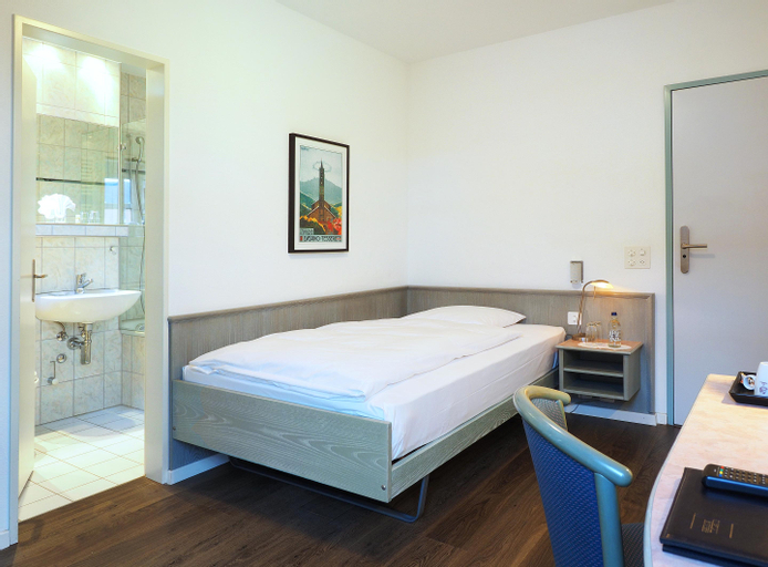 Bedroom 6