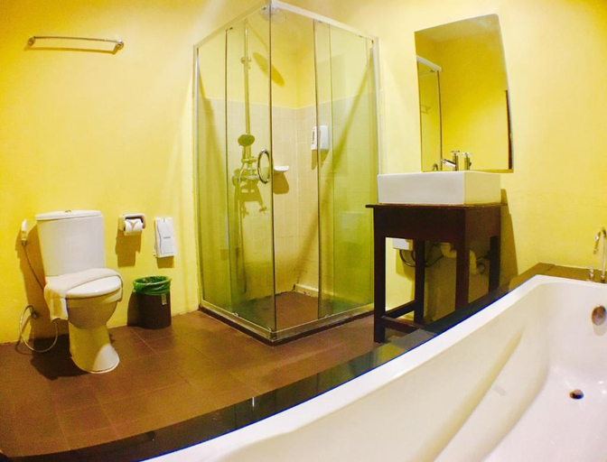 Bathroom 21