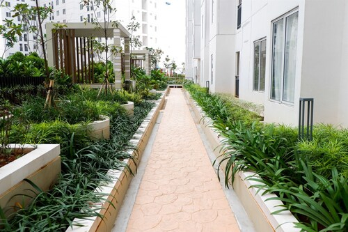 Minimalist Bassura Apartment Direct Access to Bassura City Mall, Jakarta Timur