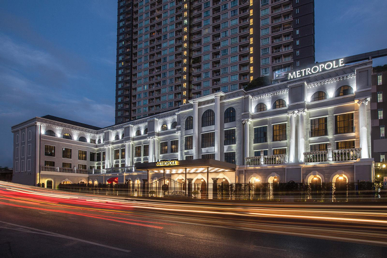 Metropole Bangkok, Wattana